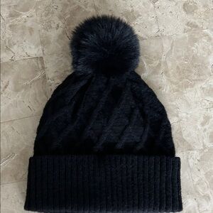 NWOT Nine West Black Knit Beanie/ Hat with‎ Pom Pom